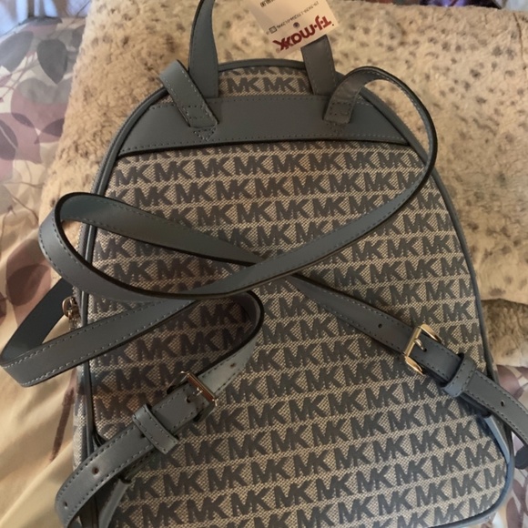 Michael Kors - Picture 4 of 5